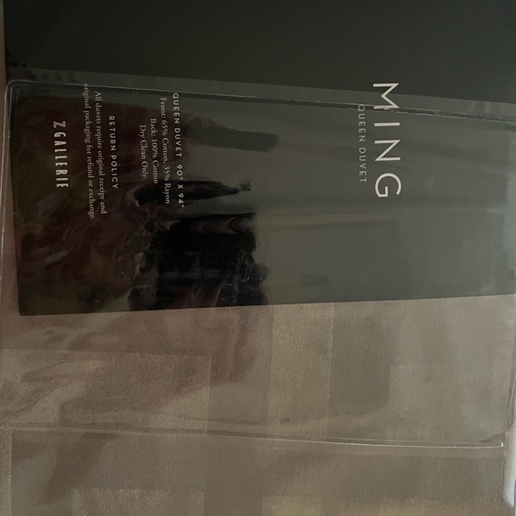 Z Gallerie Ming Queen Duvet Cover - Picture 4 of 6